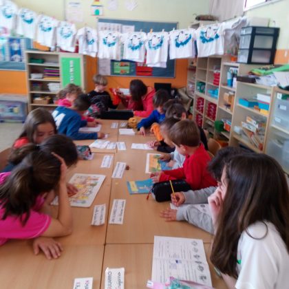 Moments de lectura amb els nostres padrins i padrines P5A